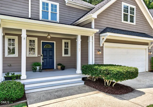 Photo 3 of Single family home for sale at 1107 Elbury Dr, Apex, NC 27502 | MLS# 10181019 | Listing updated on 2026-09-14