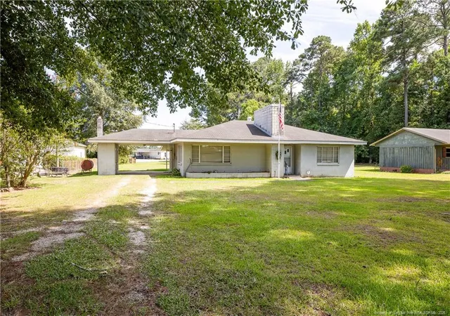2nd image of 528 Fayetteville St, Newton Grove, NC 28366 | MLS# 766199