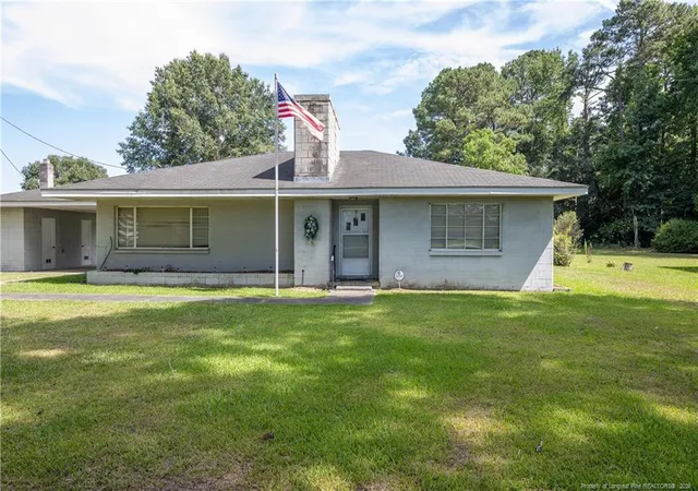 3rd image of 528 Fayetteville St, Newton Grove, NC 28366 | MLS# 766199