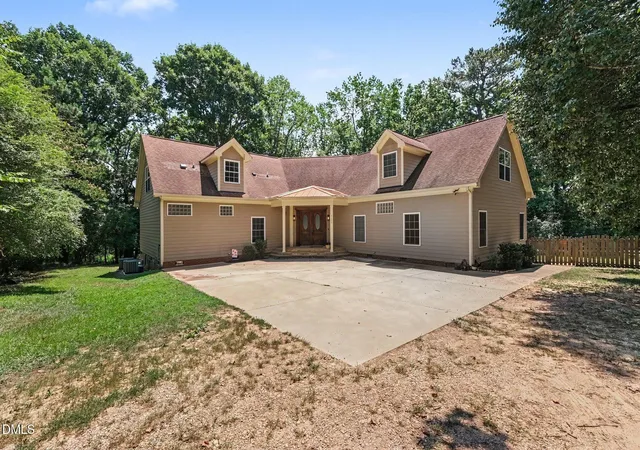 Photo 2 of Single family home for sale at 2700 Misty Glen Trl, Raleigh, NC 27606 | MLS# 10181009 | Listing updated on 2026-09-10