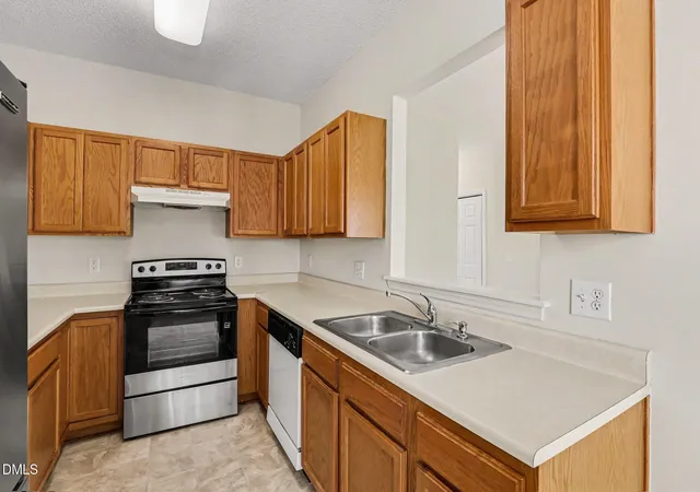 Photo 4 of Townhouse for sale at 206 Misty Groves Cir, Morrisville, NC 27560 | MLS# 10184550 | Listing updated on 2026-09-07