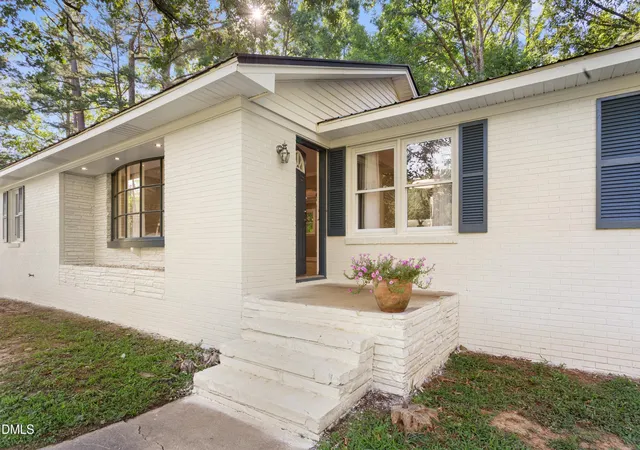 2nd image of 2726 Heather Dr, Sanford, NC 27330 | MLS# 10180835