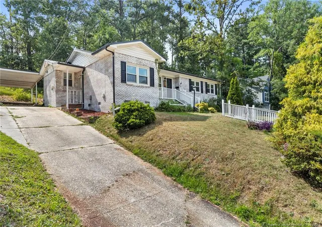 Photo 3 of Single family home for sale at 805 Shadowlawn Dr, Fayetteville, NC 28303 | MLS# 765501 | Listing updated on 2026-09-17