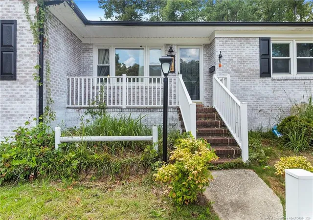 Photo 4 of Single family home for sale at 805 Shadowlawn Dr, Fayetteville, NC 28303 | MLS# 765501 | Listing updated on 2026-09-17