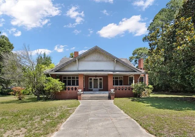 Photo 5 of Sale Pending at 554 W Broad St, Saint Pauls, NC 28384 | MLS# 765991 | Listing updated on 2026-09-03