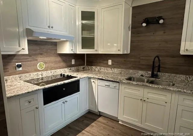 Listing Photo 4 - Condo for sale in building located at 110 Lake Pl Condo Dr, Elizabethtown, NC 28337