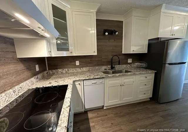 Listing Photo 5 - Condo for sale in building located at 110 Lake Pl Condo Dr, Elizabethtown, NC 28337