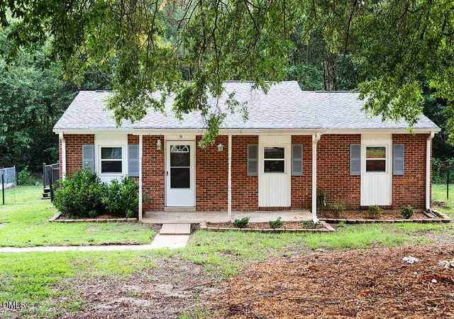 Photo 1 of Single family home for sale at 9 Plummer Pl, Durham, NC 27703 | MLS# 10183601 | Listing updated on 2026-08-30