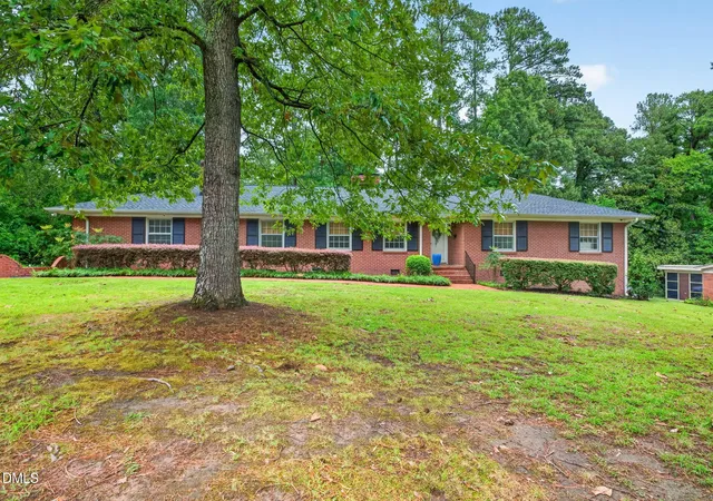 2nd image of 513 Brinn Dr, Sanford, NC 27330 | MLS# 10180932