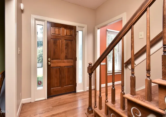 Photo 3 of Single family home for sale at 1 Timbercreek Ct, Durham, NC 27712 | MLS# 10181331 | Listing updated on 2026-09-13