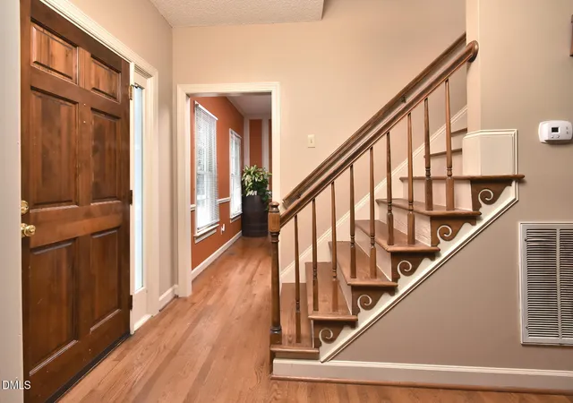 Photo 3 of Single family home for sale at 1 Timbercreek Ct, Durham, NC 27712 | MLS# 10181331 | Listing updated on 2026-09-13