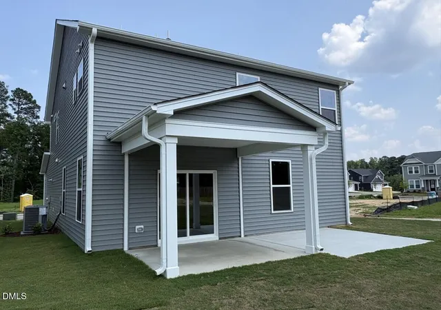 Photo 2 of Single family home for sale at 124 Railcar Way, Clayton, NC 27520 | MLS# 10180984 | Listing updated on 2026-09-20