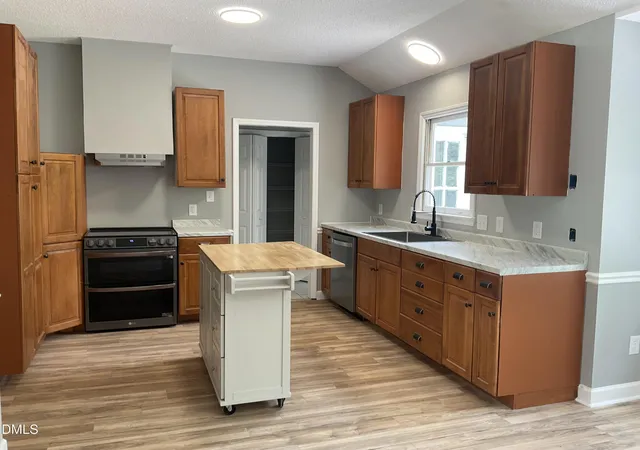 Photo 3 of Single family home for sale at 6321 Calico Ct, Wake Forest, NC 27587 | MLS# 10181052 | Listing updated on 2026-10-08