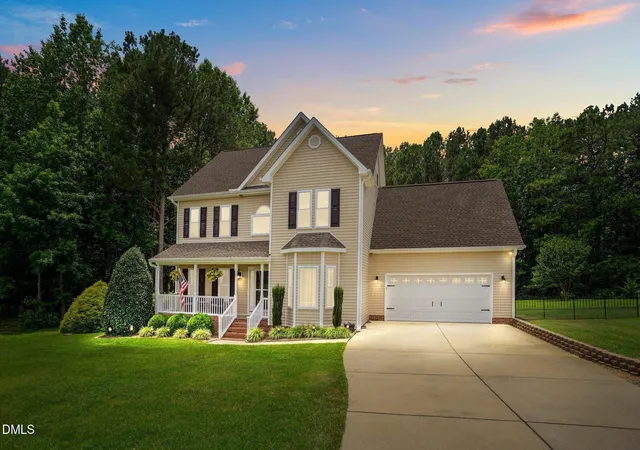 1st image of 3704 Highland Creek Dr, Apex, NC 27539 | MLS# 10181159