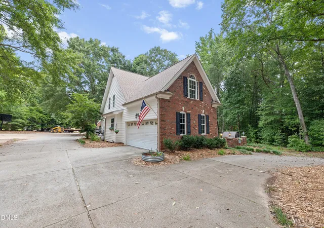 Photo 4 of Sale Pending at 6600 St Jens Ln, Raleigh, NC 27603 | MLS# 10181021 | Listing updated on 2026-09-07