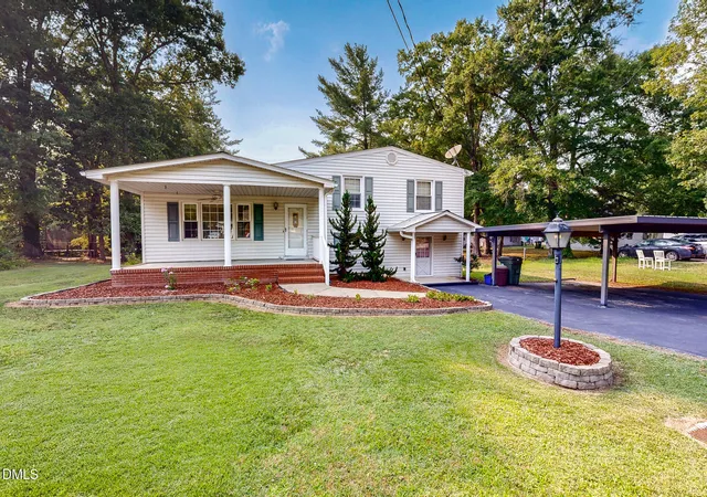1st image of 907 Frank St, Roxboro, NC 27573 | MLS# 10182194
