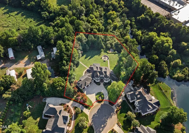Photo 3 of Single family home for sale at 1326 Lochshire Dr, Burlington, NC 27215 | MLS# 10181277 | Listing updated on 2026-08-03
