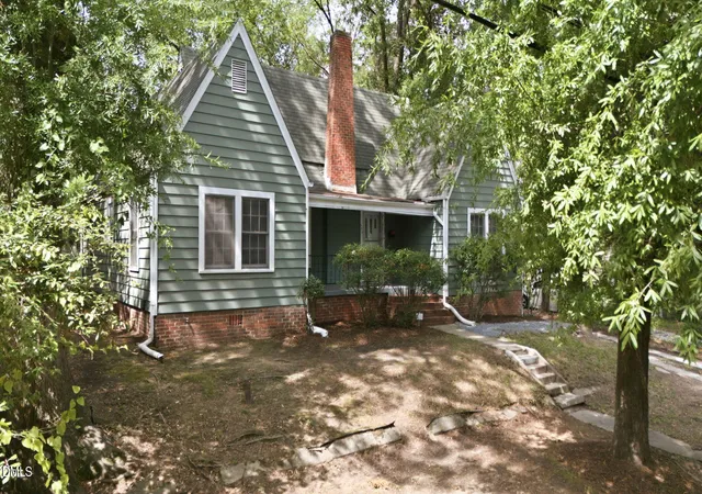 Photo 2 of Single family home for sale at 820 W Knox St, Durham, NC 27701 | MLS# 10181861 | Listing updated on 2026-09-08