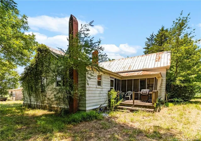 2nd image of 229 Fawn Ln, Sanford, NC 27330 | MLS# 766280