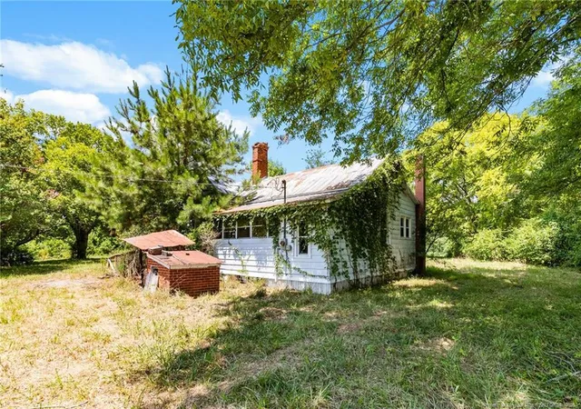Photo 3 of Sale Pending at 229 Fawn Ln, Sanford, NC 27330 | MLS# 766280 | Listing updated on 2026-07-24