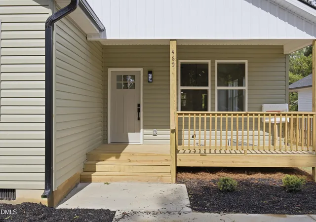 Photo 2 of Single family home for sale at 465 New York Ave, Burlington, NC 27215 | MLS# 10181144 | Listing updated on 2026-09-09
