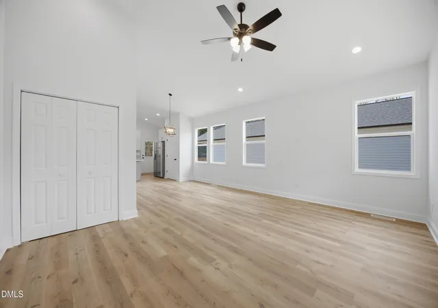 Photo 3 of Single family home for sale at 465 New York Ave, Burlington, NC 27215 | MLS# 10181144 | Listing updated on 2026-09-09