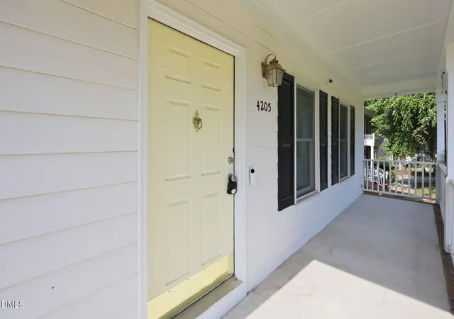 Photo 4 of Single family home for sale at 4205 Winding Oak Way, Apex, NC 27539 | MLS# 10181481 | Listing updated on 2026-08-27