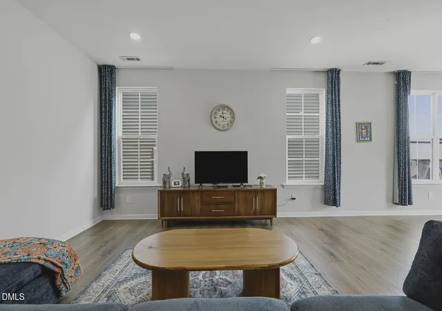 Photo 4 of Single family home for sale at 135 White Oak Garden Way, Garner, NC 27529 | MLS# 10184546 | Listing updated on 2026-08-25