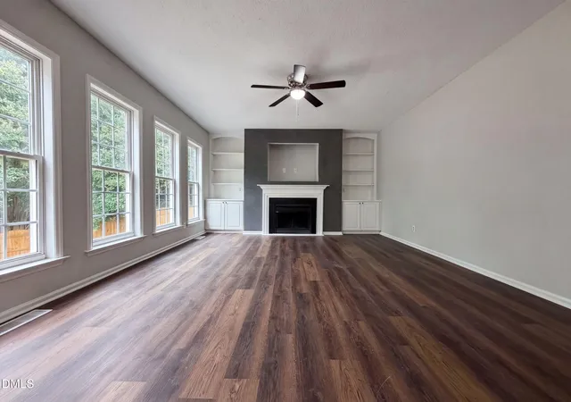 Photo 3 of Sale Pending at 225 Sarazen Dr, Clayton, NC 27527 | MLS# 10181190 | Listing updated on 2026-09-16
