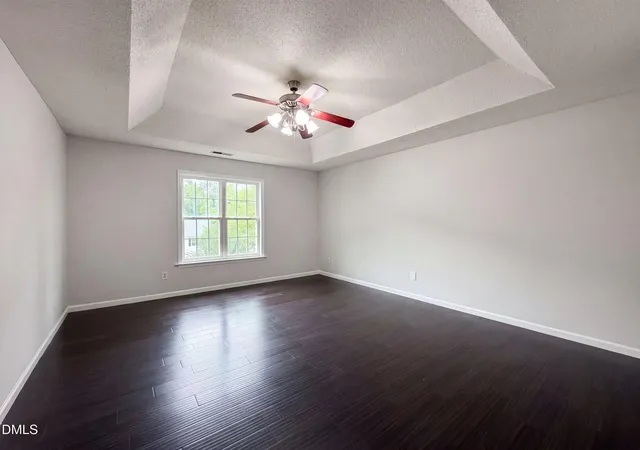 Photo 3 of Sale Pending at 225 Sarazen Dr, Clayton, NC 27527 | MLS# 10181190 | Listing updated on 2026-09-16