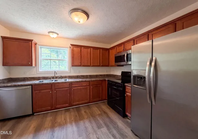 Photo 2 of Sale Pending at 505 Old Warden Way, Hope Mills, NC 28348 | MLS# 10181198 | Listing updated on 2026-09-02