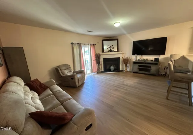 Photo 2 of Townhouse for sale at 1725 Tw Alexander Dr #1204, Durham, NC 27703 | MLS# 10181207 | Listing updated on 2026-09-23