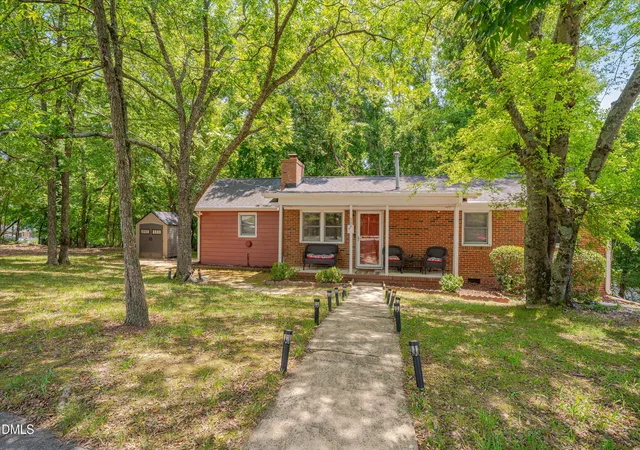 Photo 2 of Sale Pending at 309 Caldwell St, Chapel Hill, NC 27516 | MLS# 10181339 | Listing updated on 2026-08-24