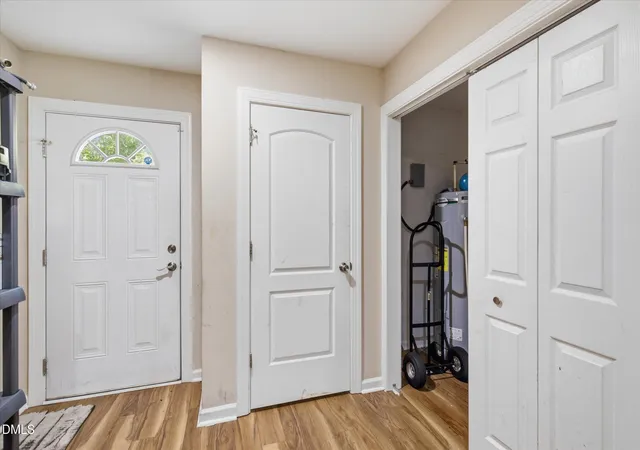 Photo 3 of Single family home for sale at 401 S Ireland St, Burlington, NC 27217 | MLS# 10181211 | Listing updated on 2026-09-10