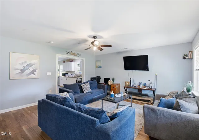Photo 4 of Single family home for sale at 401 S Ireland St, Burlington, NC 27217 | MLS# 10181211 | Listing updated on 2026-09-10