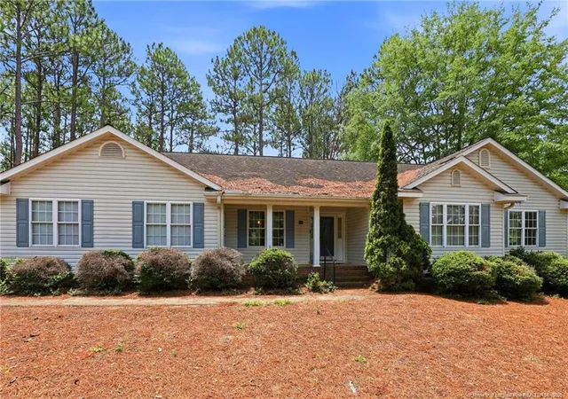 Photo 2 of Single family home for sale at 405 John Mcqueen Rd, Aberdeen, NC 28315 | MLS# 766310 | Listing updated on 2026-07-20