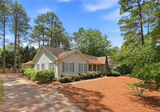 Photo 3 of Single family home for sale at 405 John Mcqueen Rd, Aberdeen, NC 28315 | MLS# 766310 | Listing updated on 2026-07-20