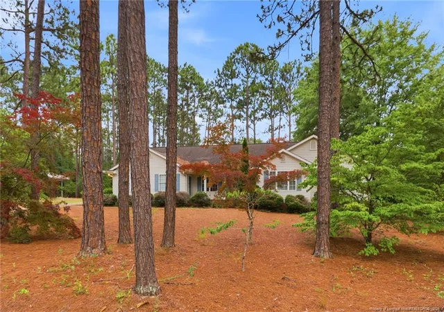 Photo 5 of Single family home for sale at 405 John Mcqueen Rd, Aberdeen, NC 28315 | MLS# 766310 | Listing updated on 2026-07-20