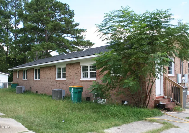 Listing Photo 3 - Condo for sale in building located at 200 202 Prevatte St, Lumberton, NC 28358