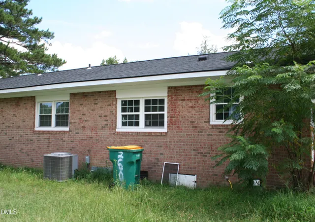 Listing Photo 4 - Condo for sale in building located at 200 202 Prevatte St, Lumberton, NC 28358