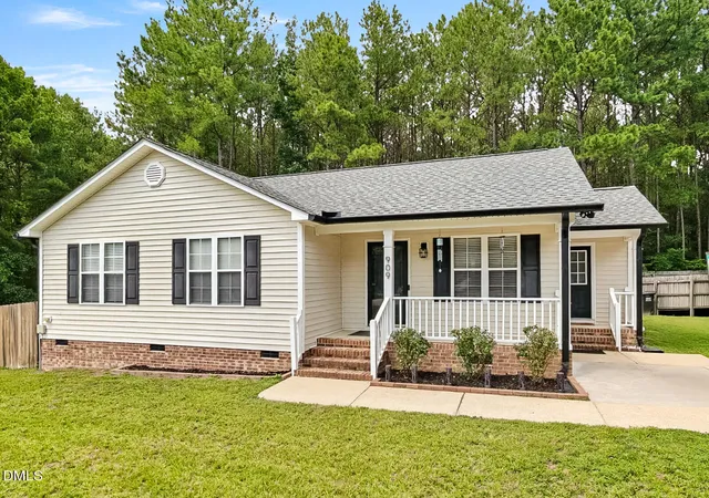 Photo 1 of Sale Pending at 909 Amber Acres Ln, Knightdale, NC 27545 | MLS# 10181446 | Listing updated on 2026-08-03