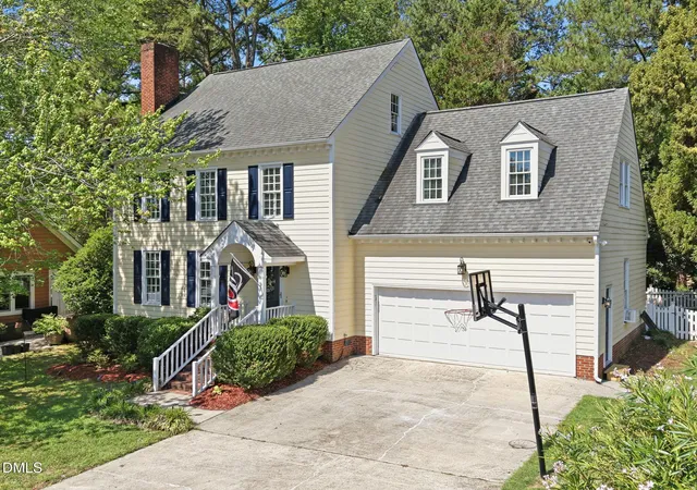 3rd image of 8705 Chatterleigh Cir, Raleigh, NC 27615 | MLS# 10181318