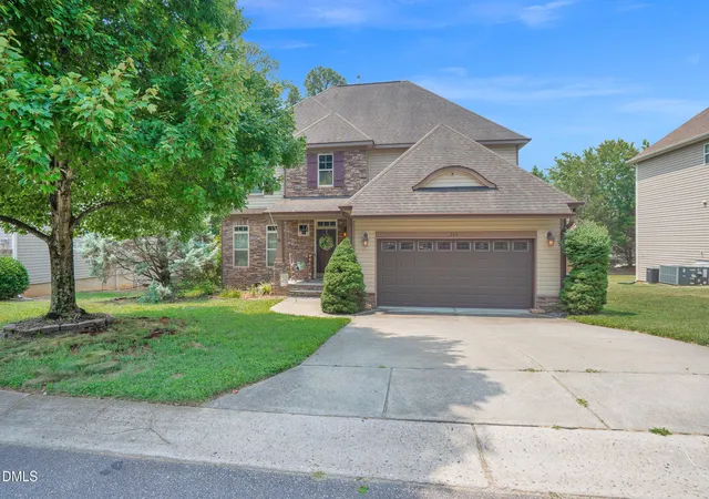 Photo 3 of Single family home for sale at 264 Plantation Dr, Youngsville, NC 27596 | MLS# 10181575 | Listing updated on 2026-08-24