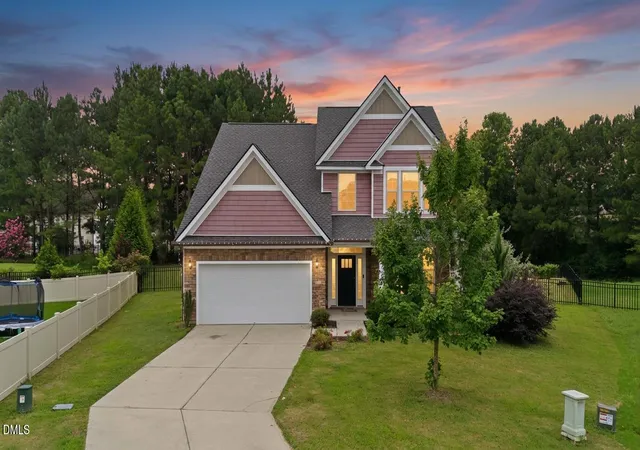 Photo 4 of Single family home for sale at 1404 Sage Tree Dr, Zebulon, NC 27597 | MLS# 10185247 | Listing updated on 2026-08-31