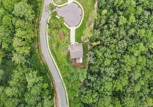 Photo 35 of Single family home for sale at 400 Everest Ct, Aberdeen, NC 28315 | MLS# 766308 | Listing updated on 2026-09-02