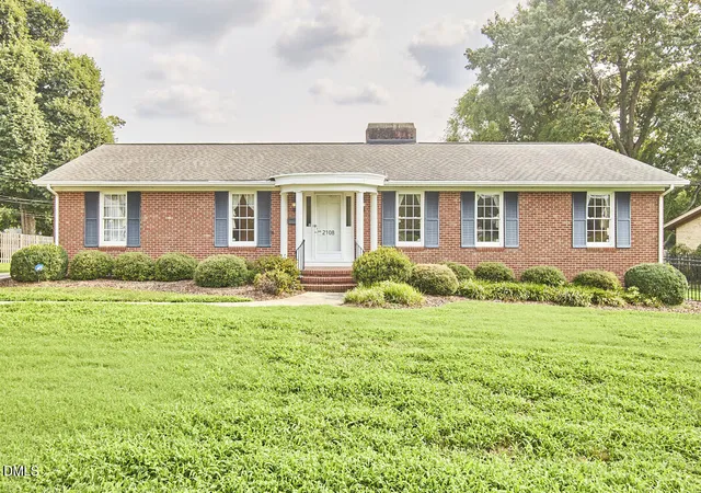 Photo 1 of Single family home for sale at 2108 Edgewood Ave, Burlington, NC 27215 | MLS# 10183439 | Listing updated on 2026-08-21
