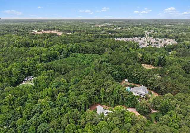3rd image of 1009 Winding Creek Rd, Apex, NC 27502 | MLS# 10181676