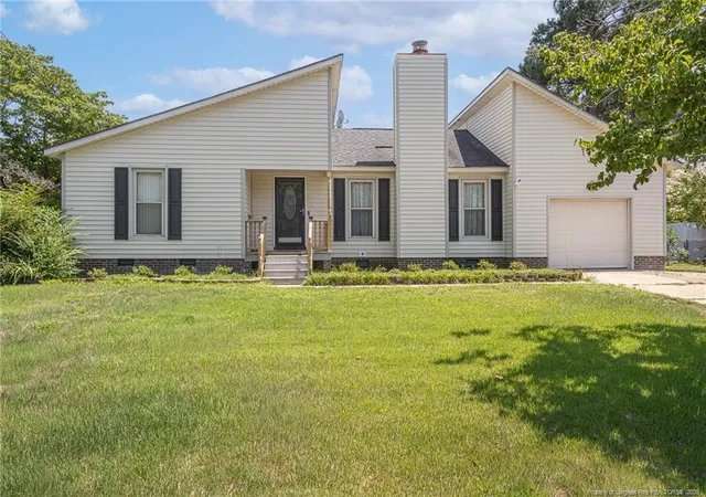 Photo 2 of Single family home for sale at 3391 Hawthorne St, Hope Mills, NC 28348 | MLS# 766347 | Listing updated on 2026-08-25