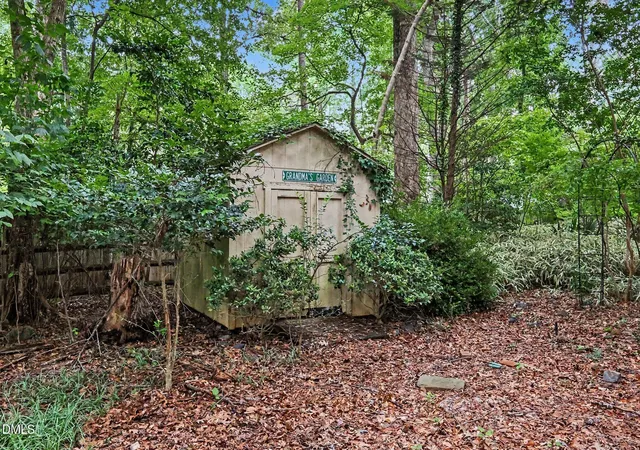 36th image of 8804 N View Ct, Raleigh, NC 27613 | MLS# 10183630