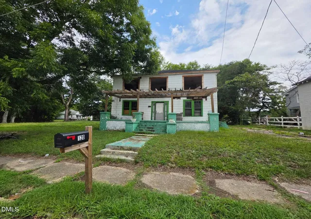 1st image of 120 W Rockspring St, Henderson, NC 27536 | MLS# 10182554